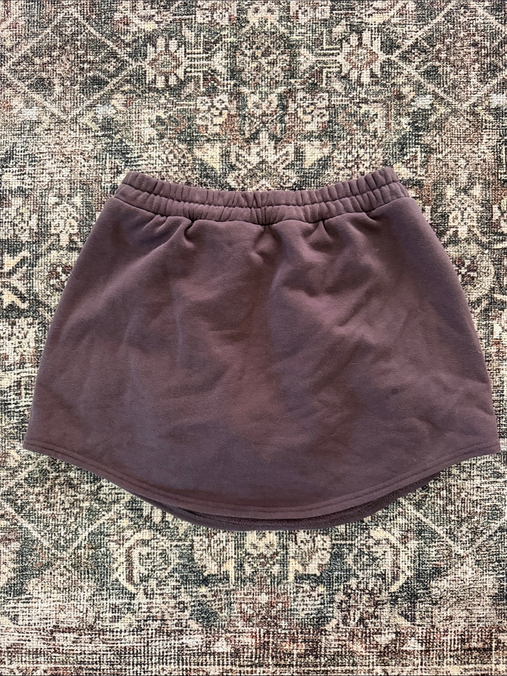 ALO YOGA SKORT - Picture 2 of 4